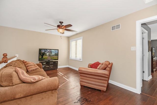 10804 CANTERBURY Drive, Mokena, IL 60448