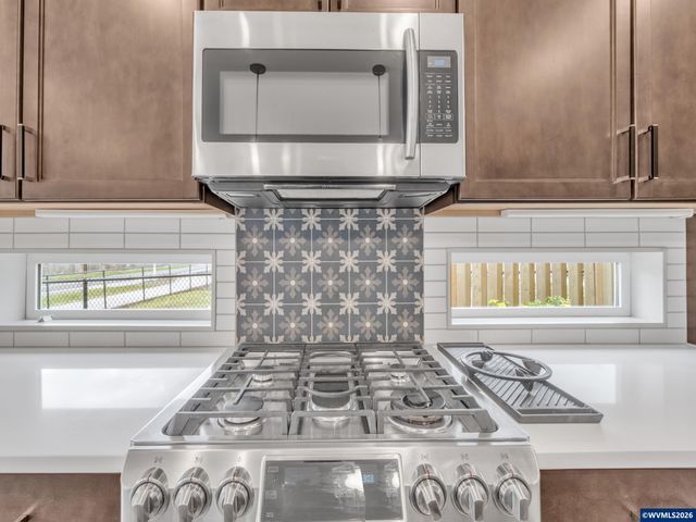 1956 SW 53rd St, Corvallis, OR 97333