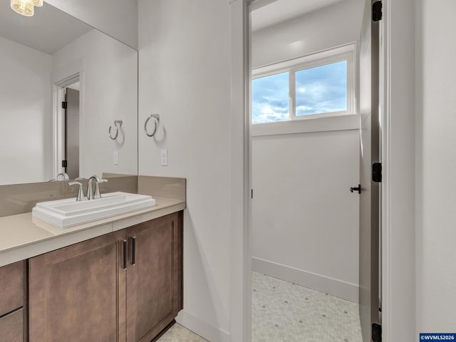 1956 SW 53rd St, Corvallis, OR 97333