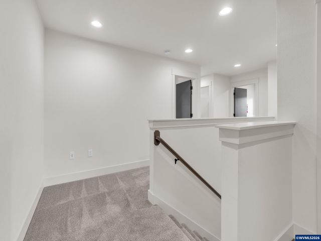 1956 SW 53rd St, Corvallis, OR 97333