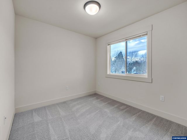 1956 SW 53rd St, Corvallis, OR 97333