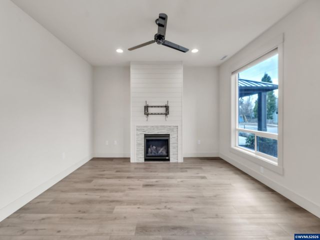 1956 SW 53rd St, Corvallis, OR 97333