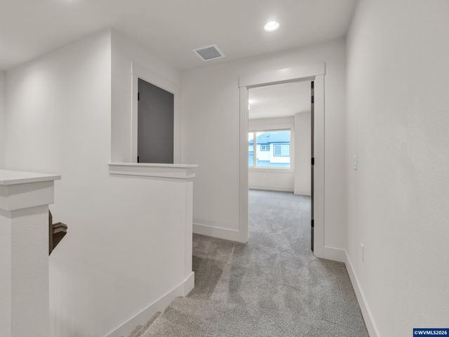 1956 SW 53rd St, Corvallis, OR 97333