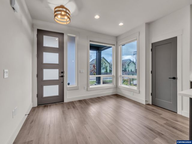 1956 SW 53rd St, Corvallis, OR 97333