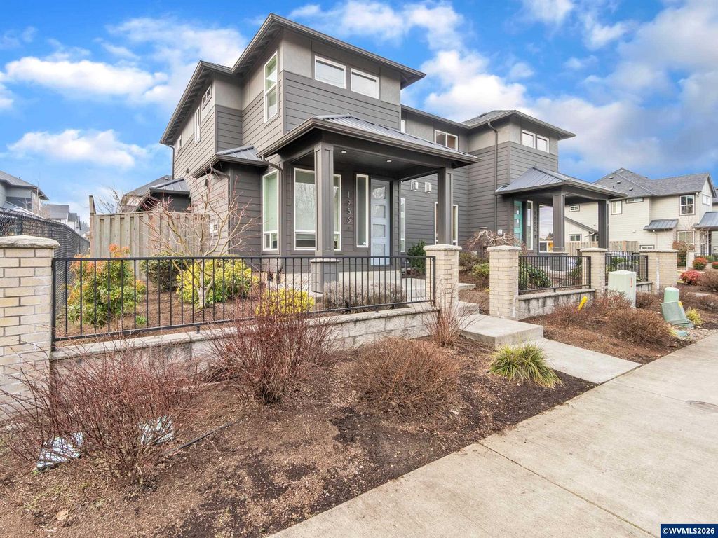1956 SW 53rd St, Corvallis, OR 97333
