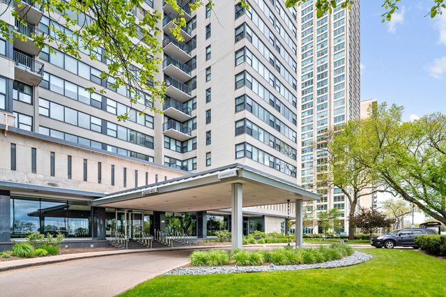 3440 N Lake Shore Drive 4C, Chicago, IL 60657