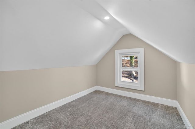 94 Jervis Road, Yonkers, NY 10705