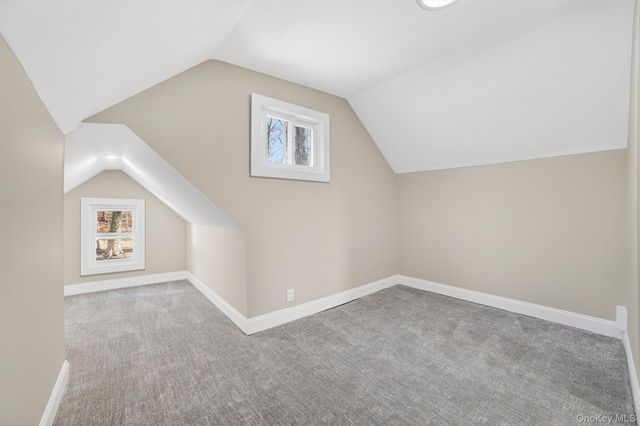 94 Jervis Road, Yonkers, NY 10705