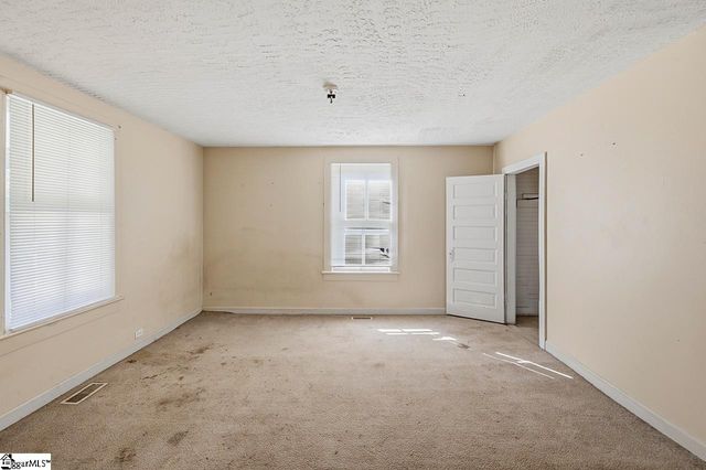 310 Hawkins Street, Wellford, SC 29385