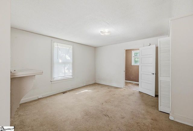 310 Hawkins Street, Wellford, SC 29385