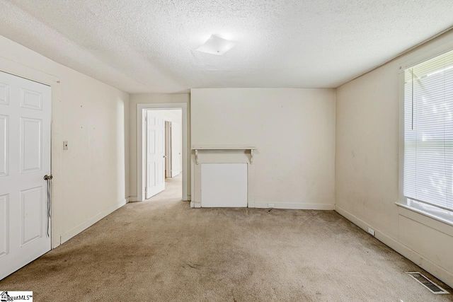 310 Hawkins Street, Wellford, SC 29385