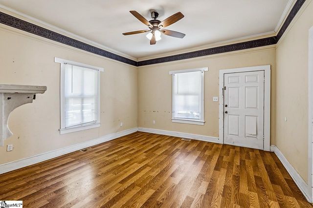 310 Hawkins Street, Wellford, SC 29385
