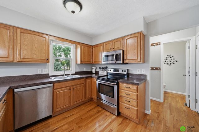 3730 El Paso Drive, Lincoln, NE 68516