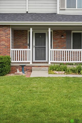 3730 El Paso Drive, Lincoln, NE 68516
