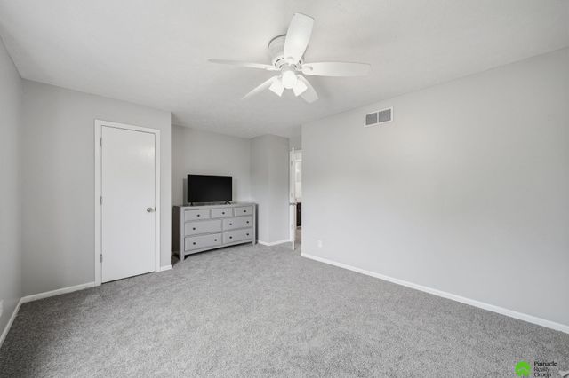 3730 El Paso Drive, Lincoln, NE 68516