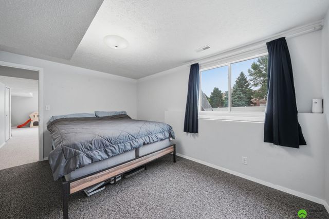 3730 El Paso Drive, Lincoln, NE 68516