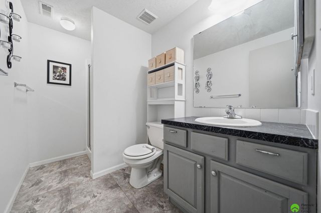 3730 El Paso Drive, Lincoln, NE 68516