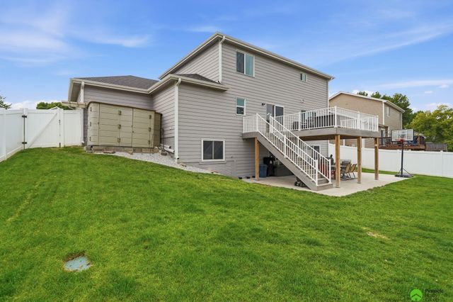 3730 El Paso Drive, Lincoln, NE 68516