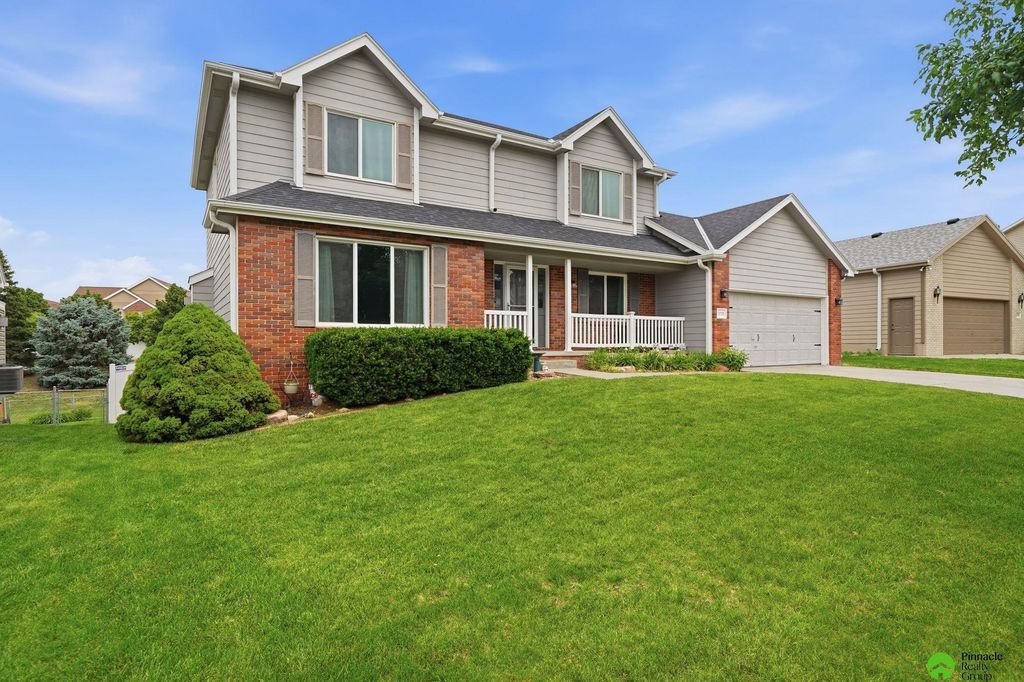 3730 El Paso Drive, Lincoln, NE 68516