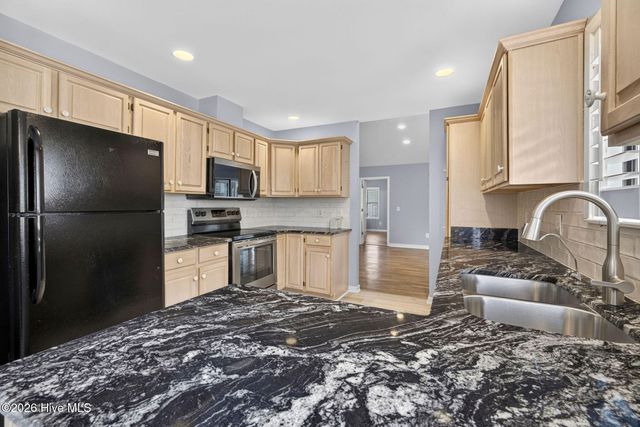 400 Spike Rush Court, Wilmington, NC 28405