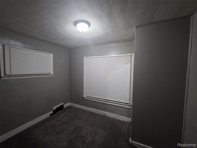 6017 Plainview Avenue, Detroit, MI 48228