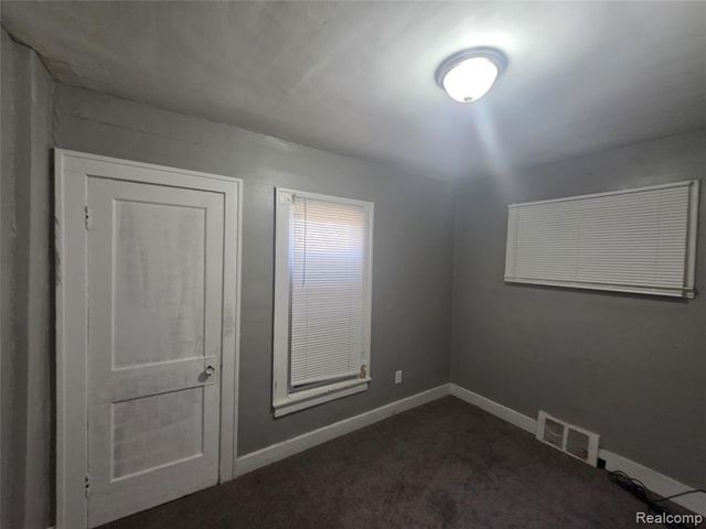 6017 Plainview Avenue, Detroit, MI 48228