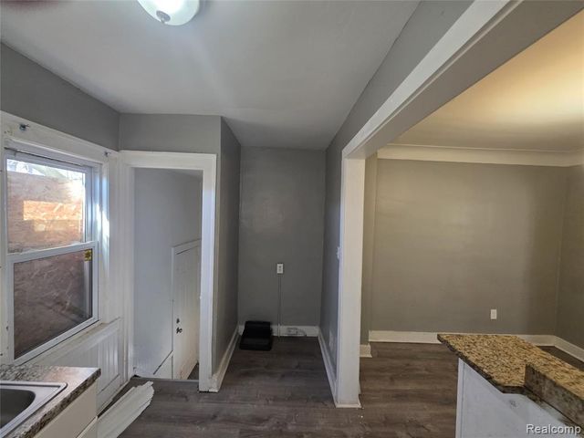 6017 Plainview Avenue, Detroit, MI 48228