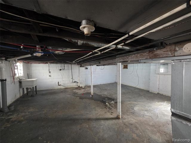 6017 Plainview Avenue, Detroit, MI 48228