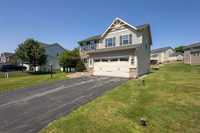 127 Brinan Fields, Manlius, NY 13104