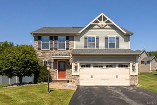 127 Brinan Fields, Manlius, NY 13104
