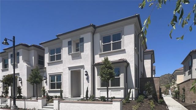 110 Sunnyside, Irvine, CA 92618