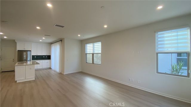110 Sunnyside, Irvine, CA 92618