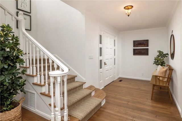 1516 E Ocean Front, Newport Beach, CA 92661