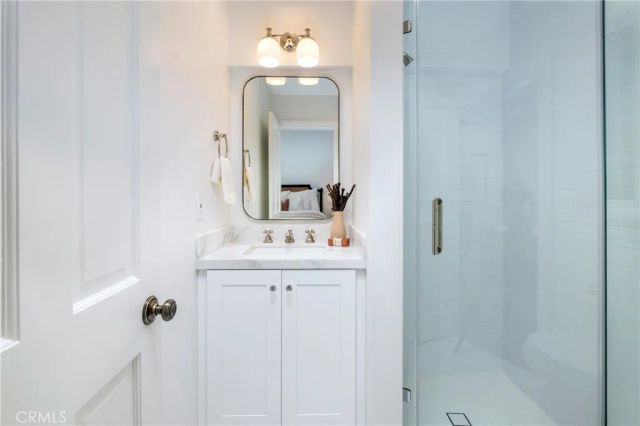 1516 E Ocean Front, Newport Beach, CA 92661