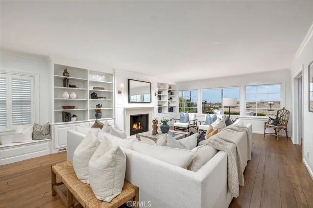 1516 E Ocean Front, Newport Beach, CA 92661
