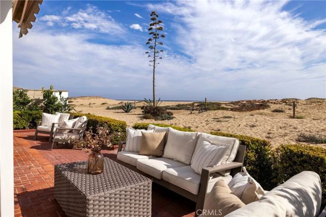 1516 E Ocean Front, Newport Beach, CA 92661