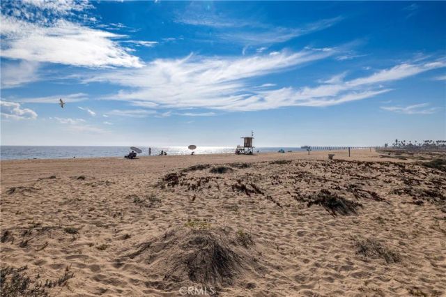 1516 E Ocean Front, Newport Beach, CA 92661