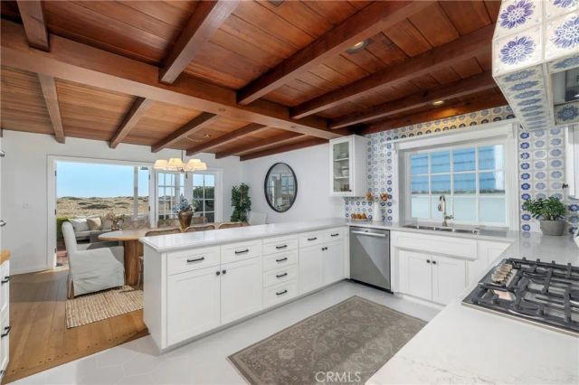 1516 E Ocean Front, Newport Beach, CA 92661