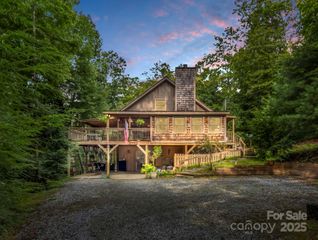 656 Cardinal Road, Brevard, NC 28712