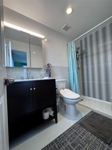 45 Kildare Road, Island Park, NY 11558