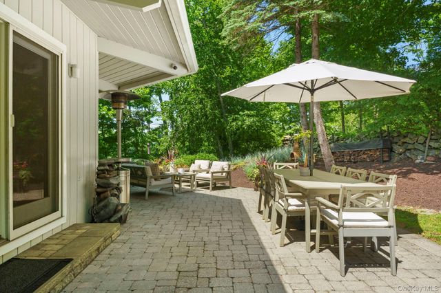 12 Raymond Road, North Salem, NY 10560