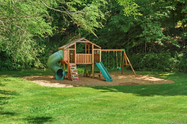 12 Raymond Road, North Salem, NY 10560