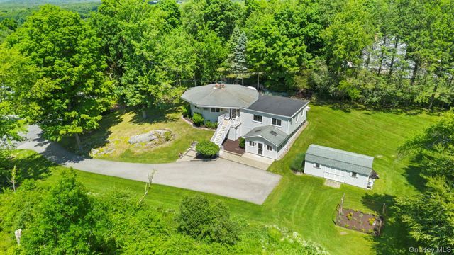 12 Raymond Road, North Salem, NY 10560