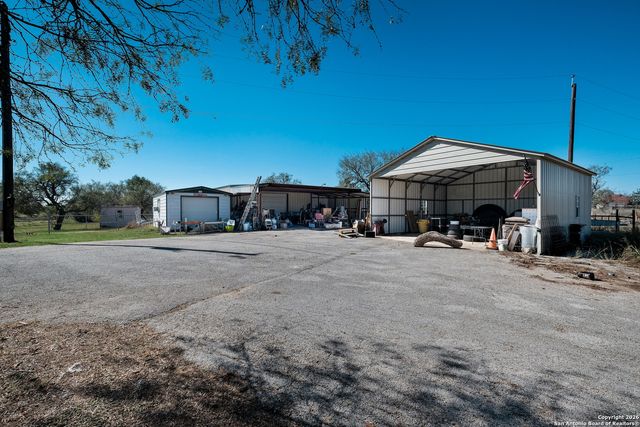 21.16 1951 Dowdy Rd, Seguin, TX 78155