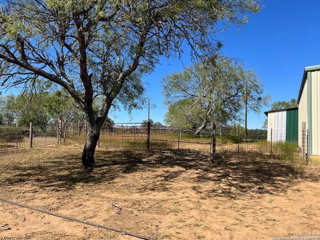 21.16 1951 Dowdy Rd, Seguin, TX 78155