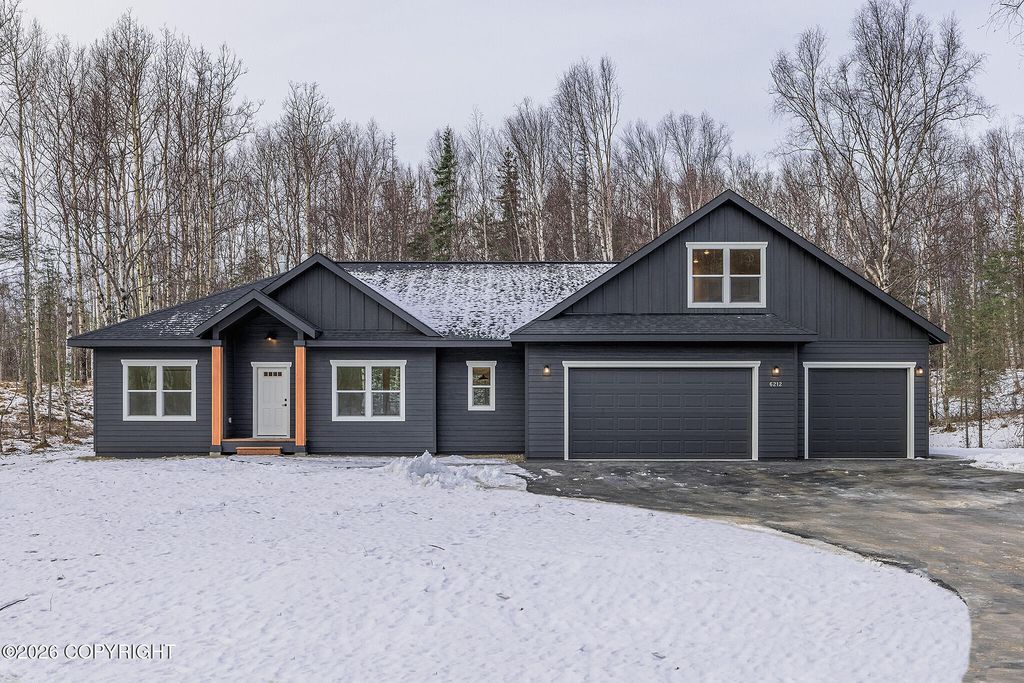 7365 E Boar Avenue, Wasilla, AK 99654