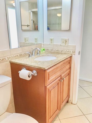 2035 Exeter B 2035, Boca Raton, FL 33434