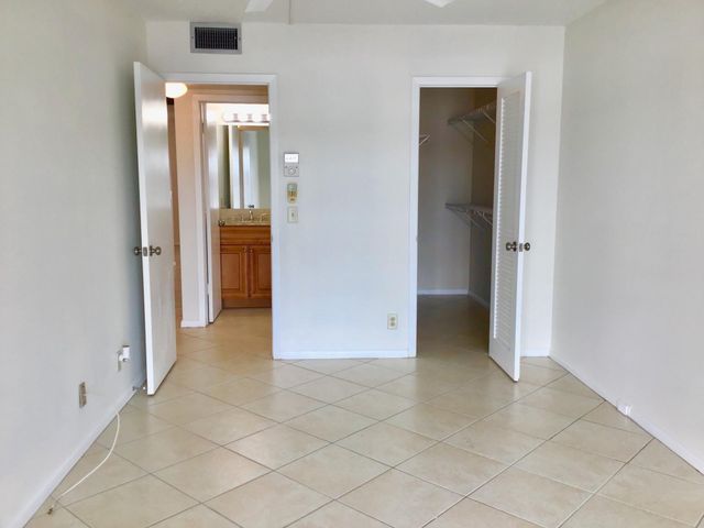 2035 Exeter B 2035, Boca Raton, FL 33434