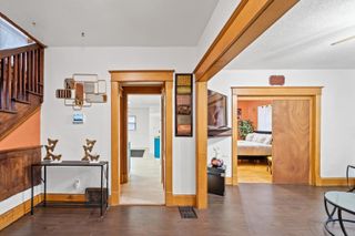 2411 E 9th Street, Des Moines, IA 50316