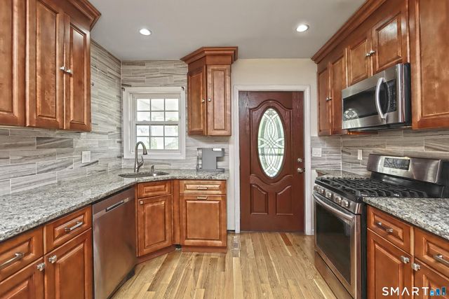 426 Second Avenue, West Haven, CT 06516